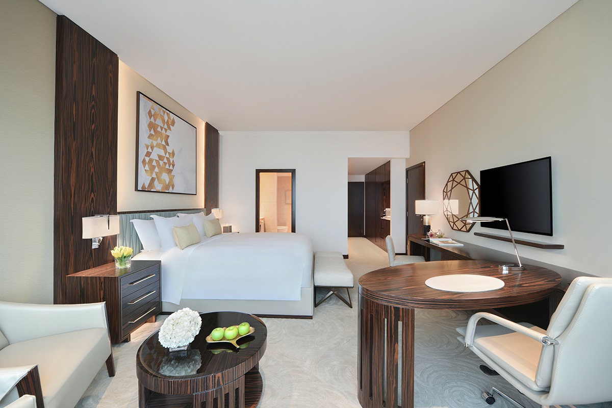 Room 163: Skyline suites Dubai 4