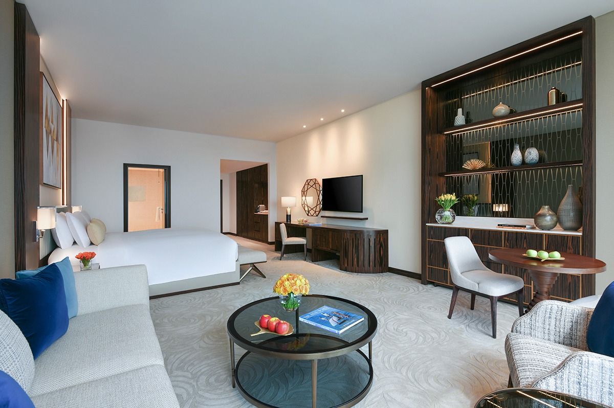 Room 163: Skyline suites Dubai 2